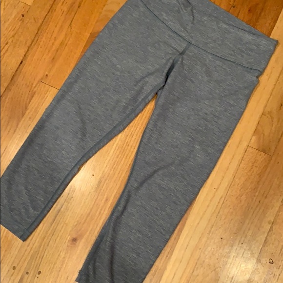 lululemon athletica Pants - Gray lululemon capris sz 8 lululemon athletica Pants - Gray lululemon capris sz 8